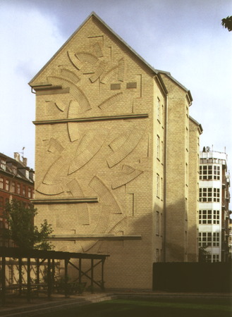 gable, Folkvarvej - architectual ceramics by Helle Vibeke Steffensen