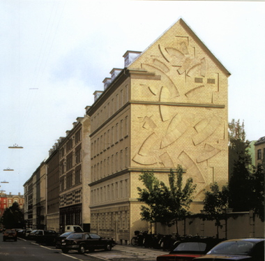 gable, Folkvarvej - architectual ceramics by Helle Vibeke Steffensen